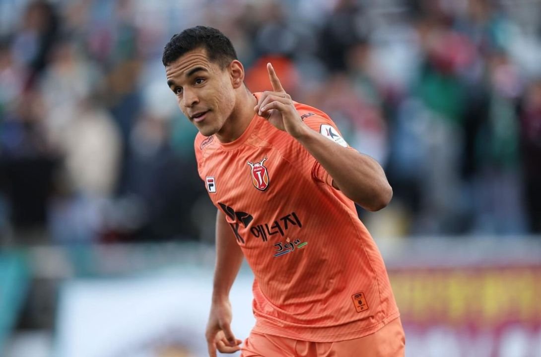 Yuri Tanque no Jeju United (foto: Divulgação/Jeju United)