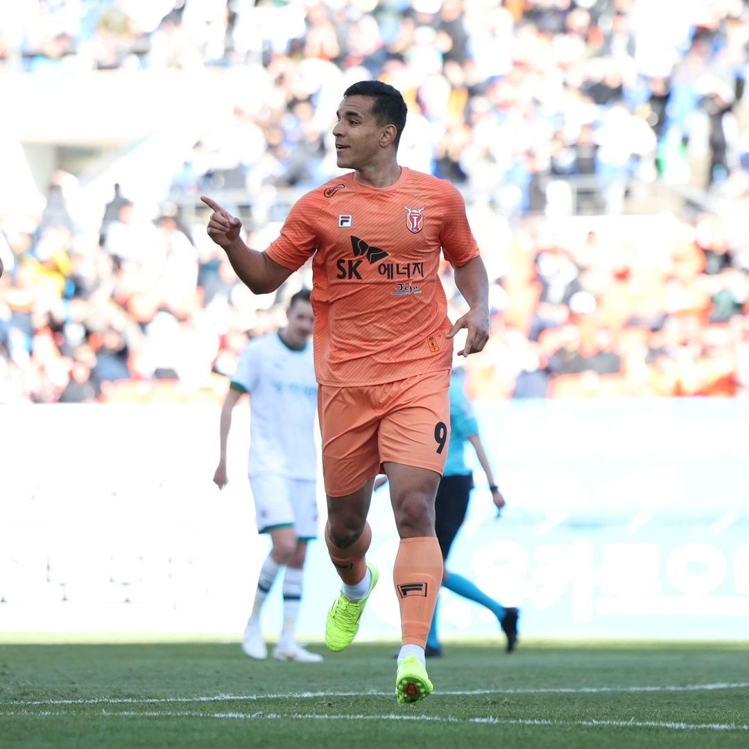 (foto: Divulgação/Jeju United)