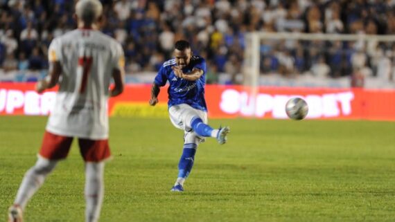 Zé Ivaldo, do Cruzeiro (foto: Alexandre Guzanshe / EM DA PRESS)