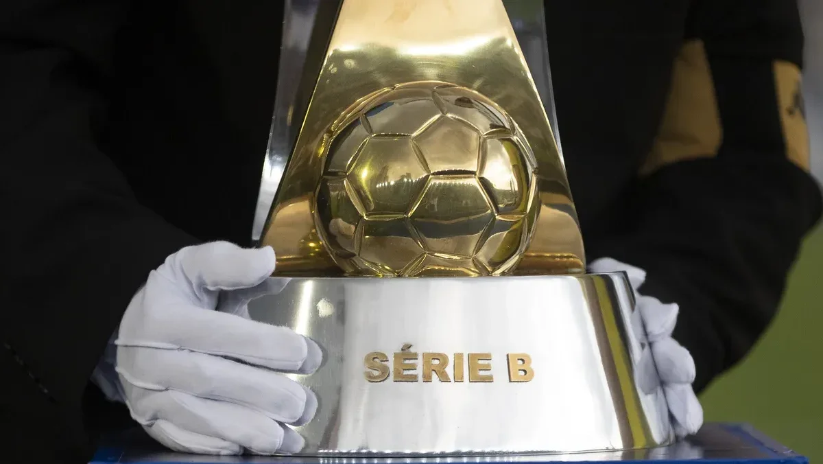 Troféu da Série B (foto: Divulgação/CBF)