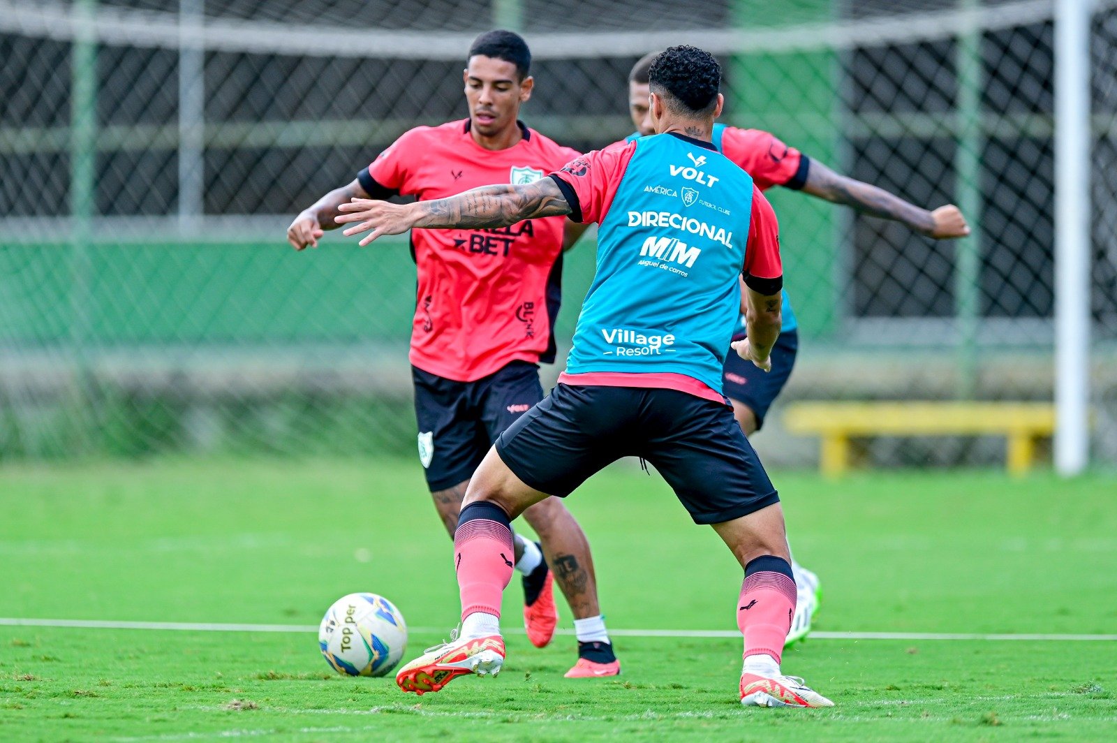 América em treino no CT Lanna Drumond (foto: Mourão Panda/América)