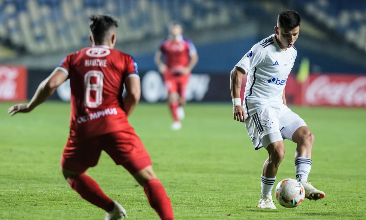 Barreal em lance de jogo pelo Cruzeiro (foto: Gustavo Aleixo/Cruzeiro)