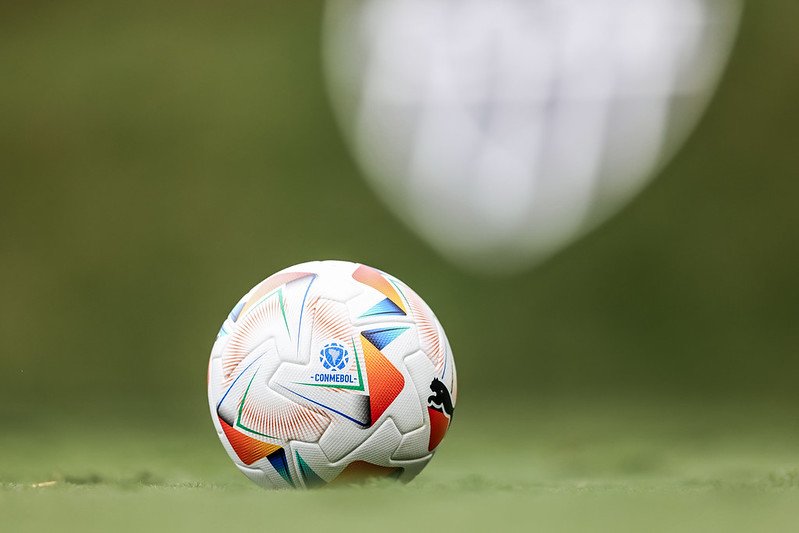Bola da Copa Libertadores (foto: Pedro Souza / Atlético)