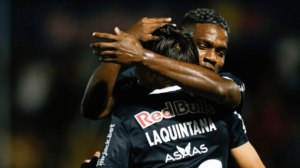 Laquintana marcou o primeiro gol do Bragantino na vitória por 2 a 1 sobre o Vasco - Crédito: 