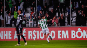 Jean Carlos marcou o primeiro gol do Juventude na vitória por 2 a 0 sobre o Corinthians - Crédito: 