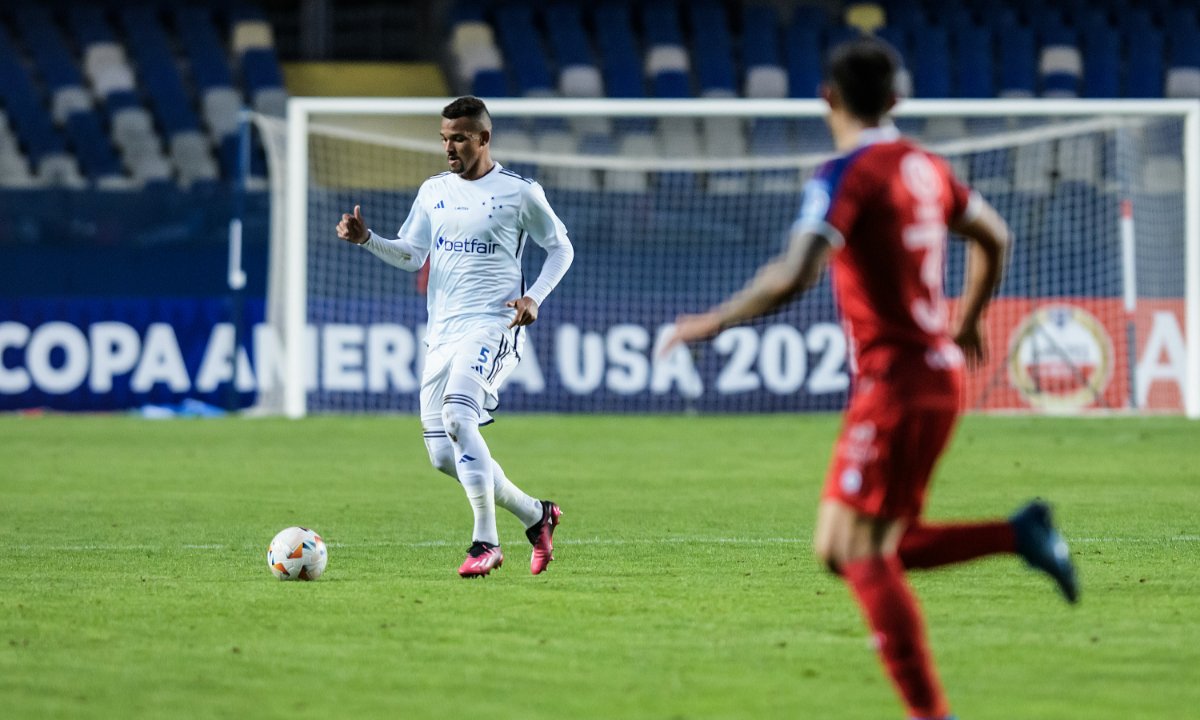 Zé Ivaldo em lance pelo Cruzeiro (foto: Gustavo Aleixo/Cruzeiro)