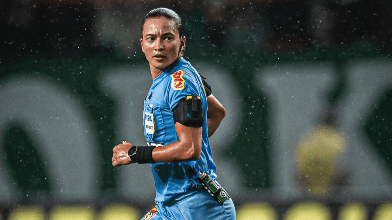 Edina Alves Batista, árbitra (foto: Reprodução/Instagram)