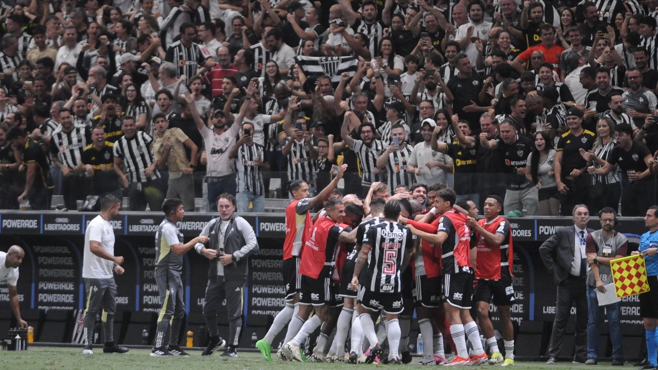 Jogadores do Atlético na Arena MRV (foto: Alexandre Guzanshe/EM/D.A Press)