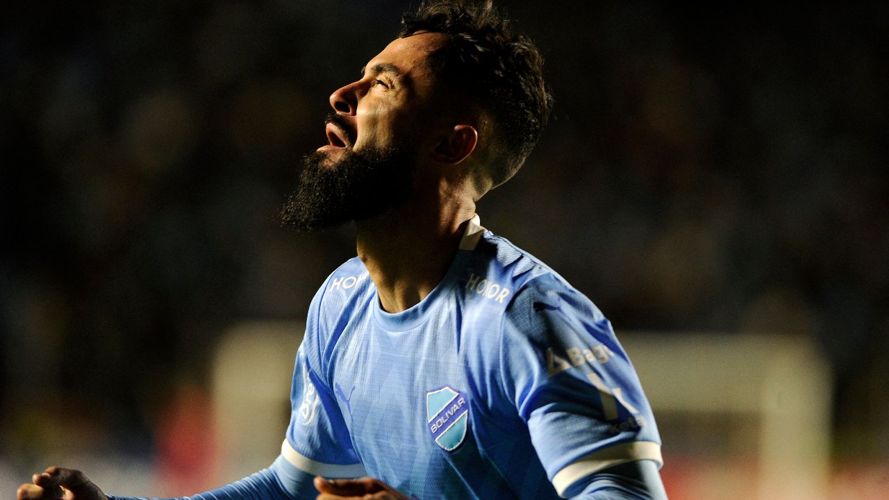 Bruno Sávio comemorando em Bolivar x Flamengo (foto: JORGE BERNAL / AFP)