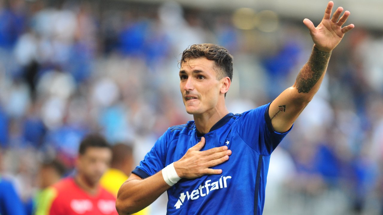 Juan Dinenno comemorando gol pelo Cruzeiro no Mineiro (foto: Alexandre Guzanshe/EM/D.A. Press)