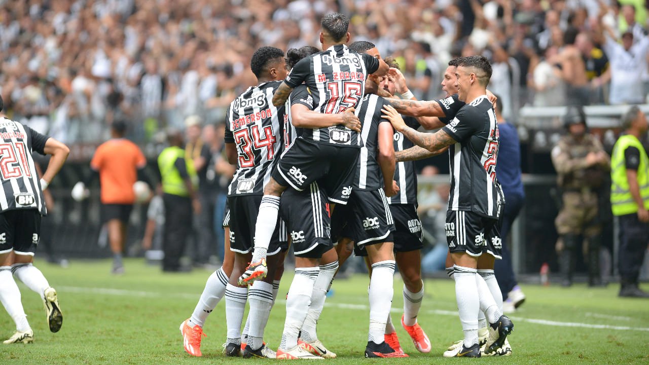 Jogadores do Atlético comemorando gol na Arena MRV (foto: Leandro Couri/EM/D.A Press)