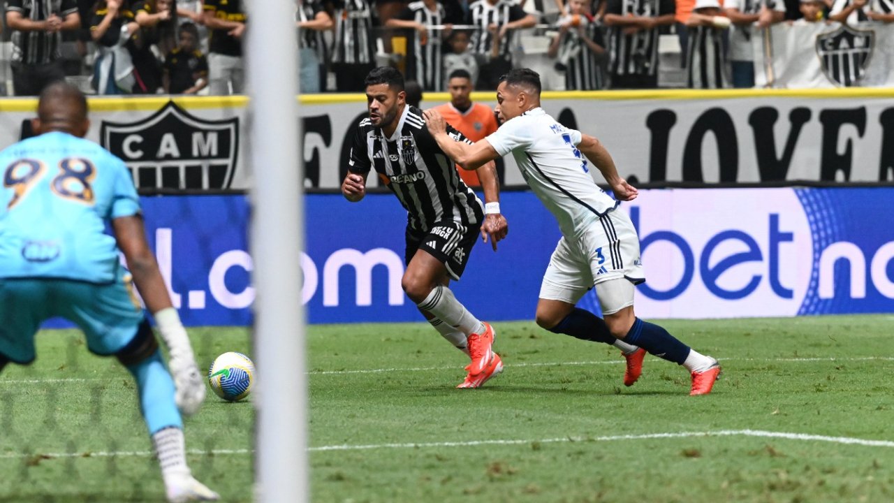 Hulk em Atlético x Cruzeiro na Arena MRV (foto: Edesio Ferreira/EM)