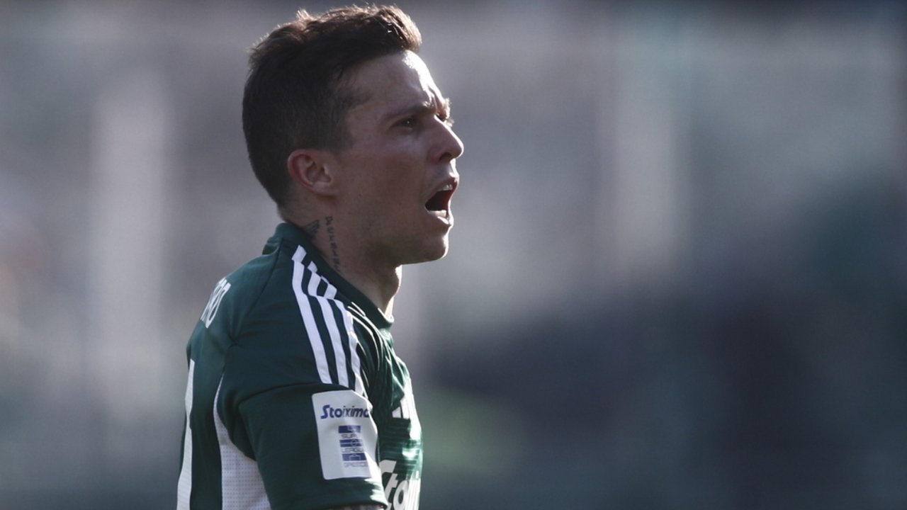 Bernard pelo Panathinaikos (foto: newspao.gr)