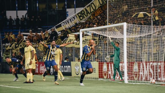 Rosario Central bateu Peñarol na Libertadores com gol de Carlos Quintana (foto: Divulgação/Rosario Central)