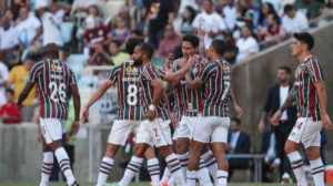 Time do Fluminense comemora gol - Crédito: 