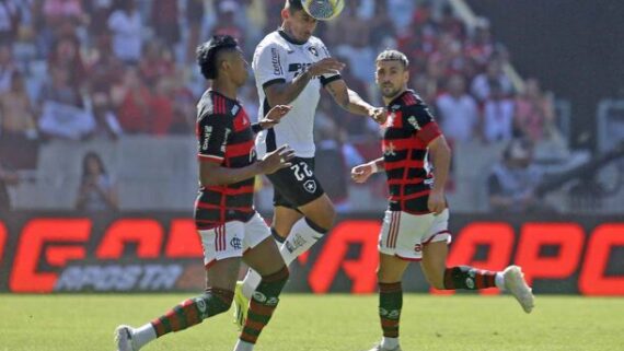 Bruno Henrique em ação no Flamengo 0 x 2 Botafogo  (foto: Vitor Silva/Botafogo)
