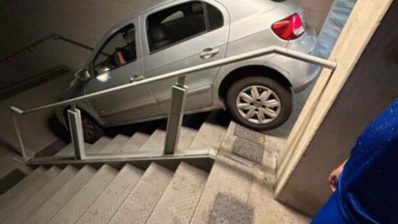 Torcedor cruzeirense se equivocou ao sair do estacionamento e desceu escadas do Mineirão (foto: Reprodução)