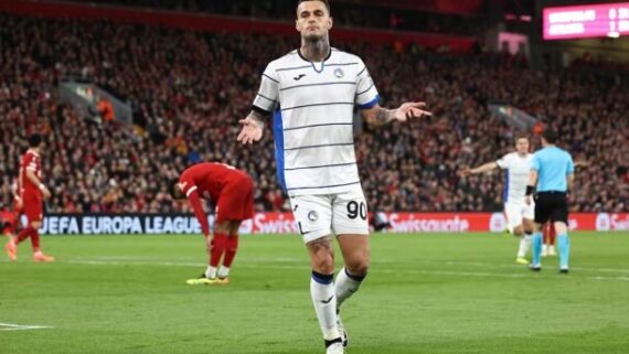 Atalanta não tomou conhecimento do Liverpool e fez 3 a 0 na Inglaterra (foto: DARREN STAPLES/AFP via Getty Images)