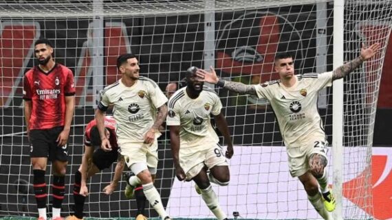 Roma soube controlar o jogo no San Siro e saiu com vantagem (foto: Isabella Bonotto/AFP via Getty Images)