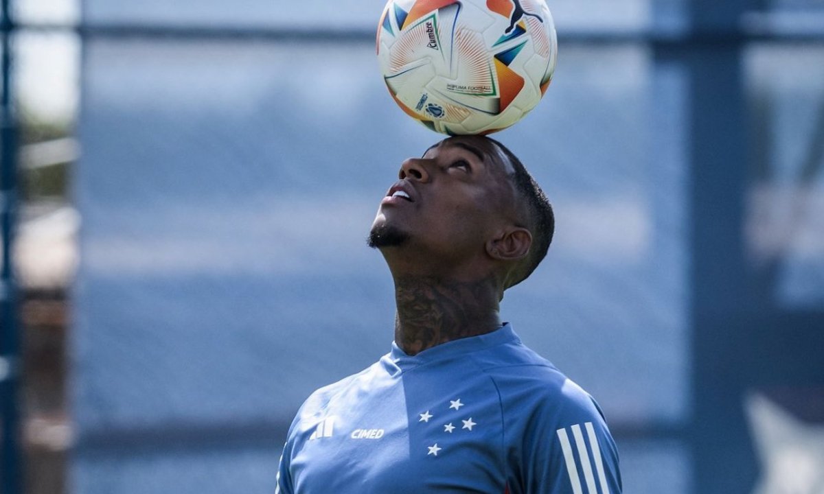 João Pedro em treino do Cruzeiro (foto: Gustavo Aleixo/Cruzeiro)