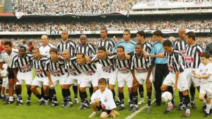 Time do Santos campeão brasileiro de 2002 - Crédito: 