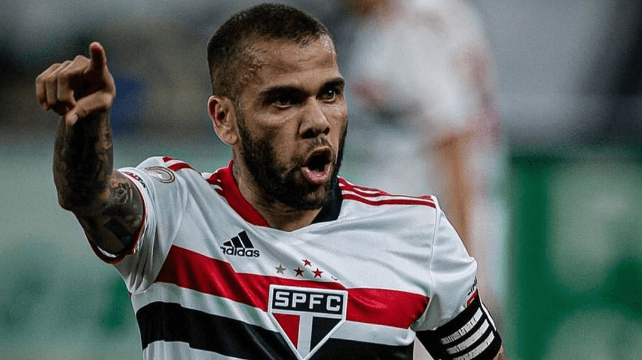 Pagamento do São Paulo ajuda Daniel Alves a quitar dívida com filhos e banco; entenda