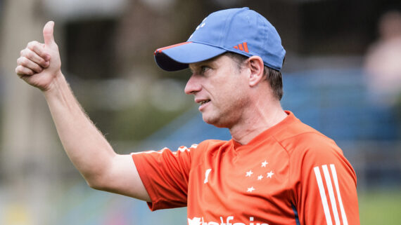 Fernando Seabra em treino do Cruzeiro (foto: Gustavo Aleixo/Cruzeiro)