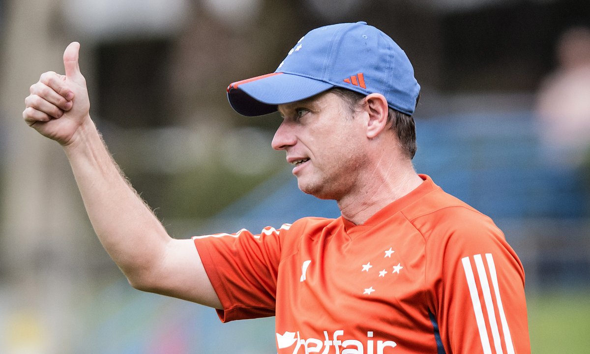 Fernando Seabra em treino do Cruzeiro (foto: Gustavo Aleixo/Cruzeiro)