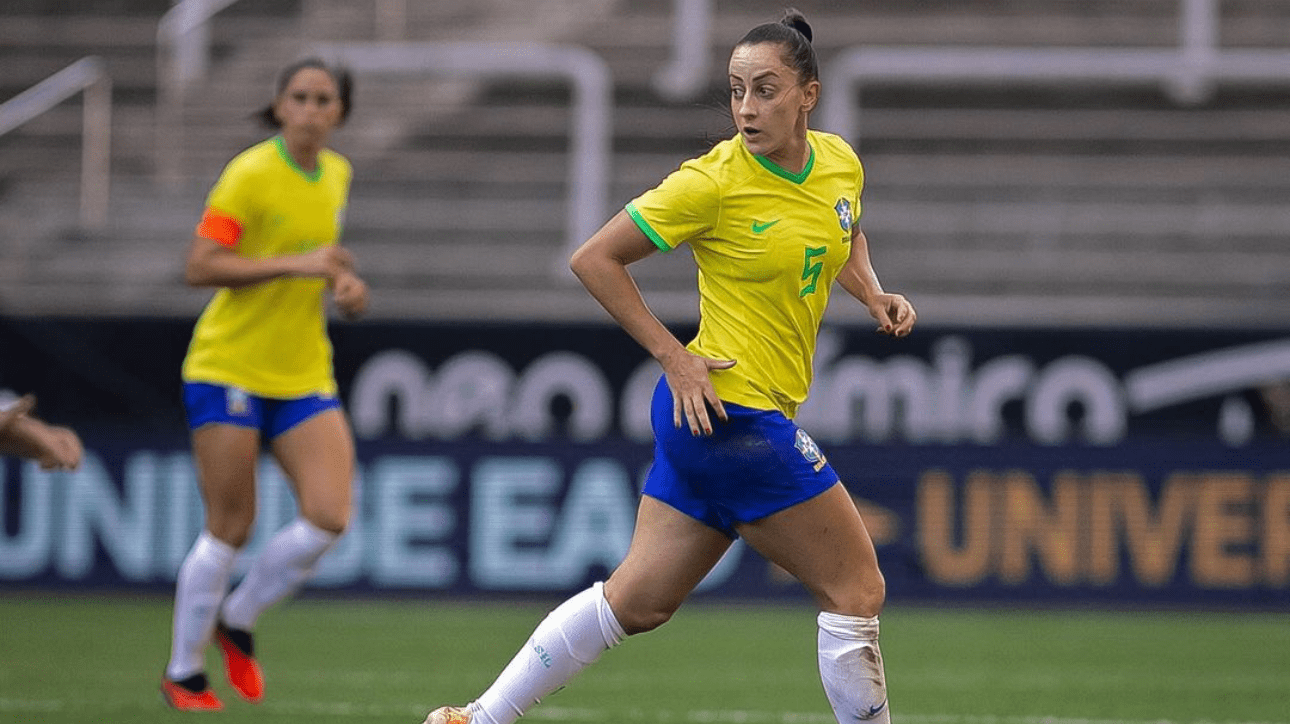 Luana Bertolucci, meio-campista do Orlando Pride (foto: La Garra Lab)