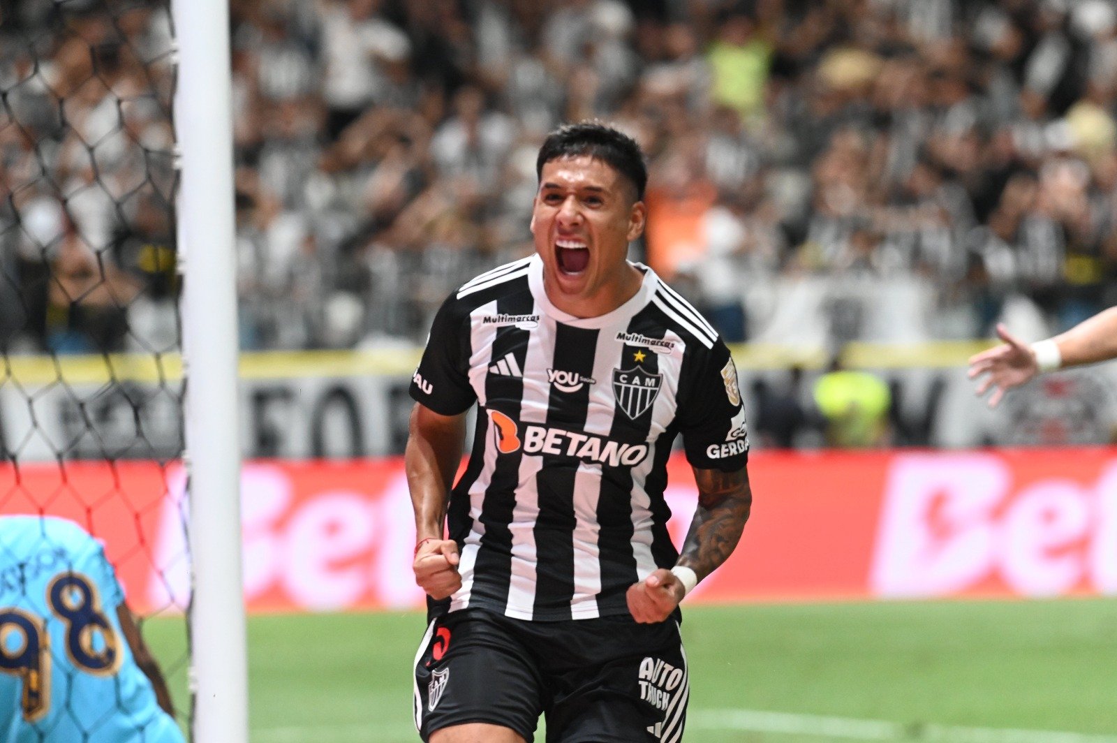 Zaracho fez belo gol para o Atlético contra o Cruzeiro (foto: Leandro Couri/EM D.A Press)