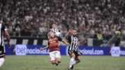 Otávio em ação durante duelo entre Atlético e Sport pela Copa do Brasil (foto: Alexandre Guzanshe/EM/D.A Press)