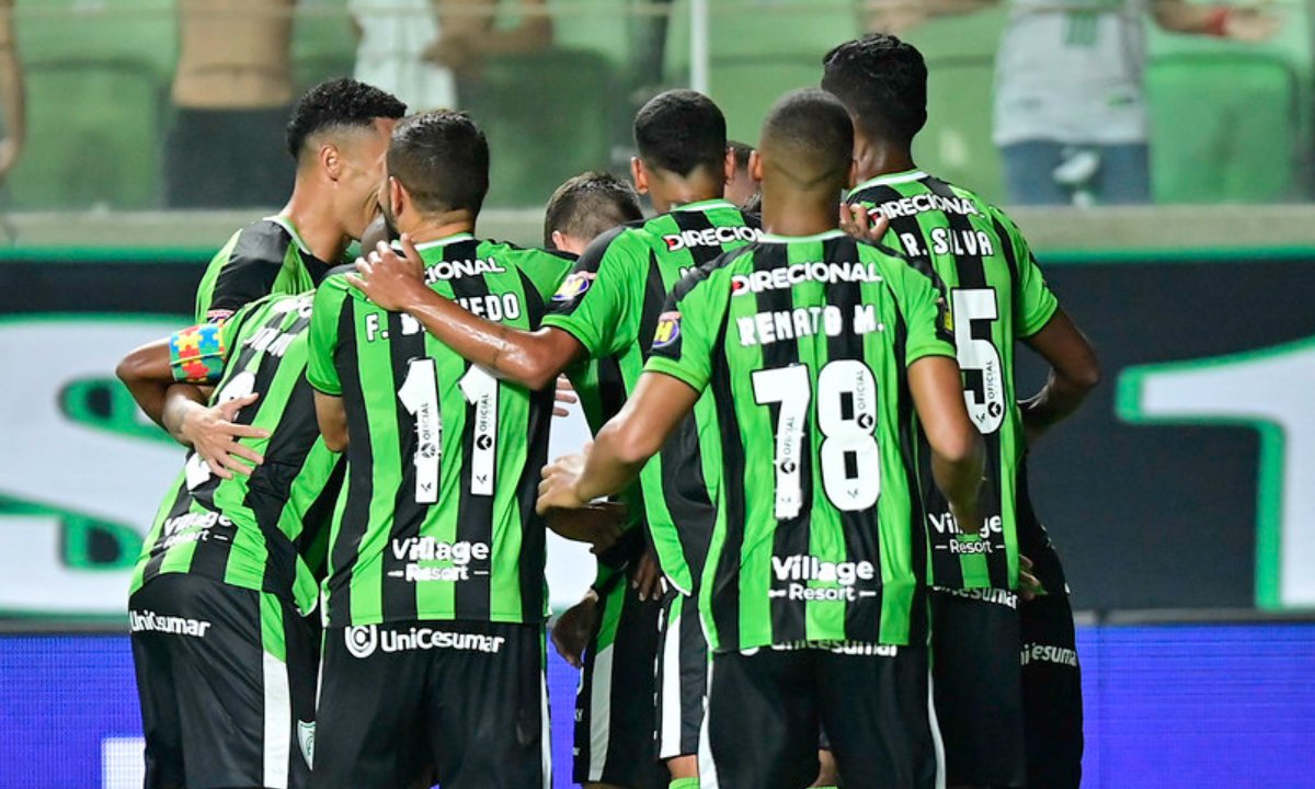 América em jogo da Série B (foto: Mourão Panda/América)