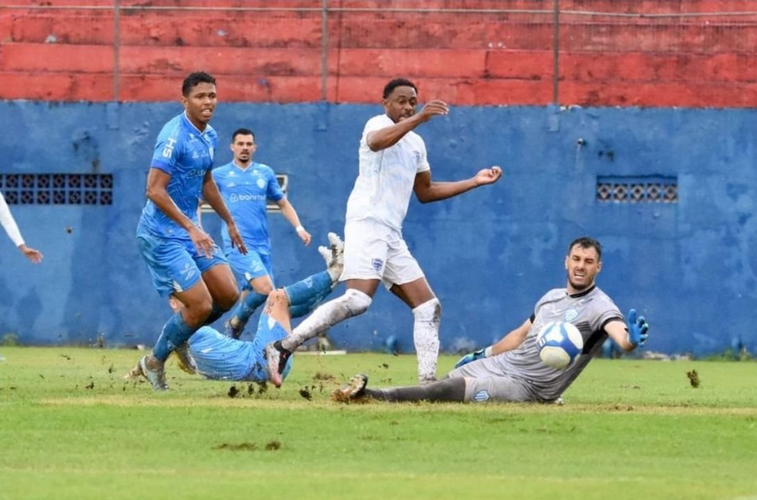 Barra e Novo Hamburgo na Série D do Campeonato Brasileiro (foto: Barra/Tiago Winter)