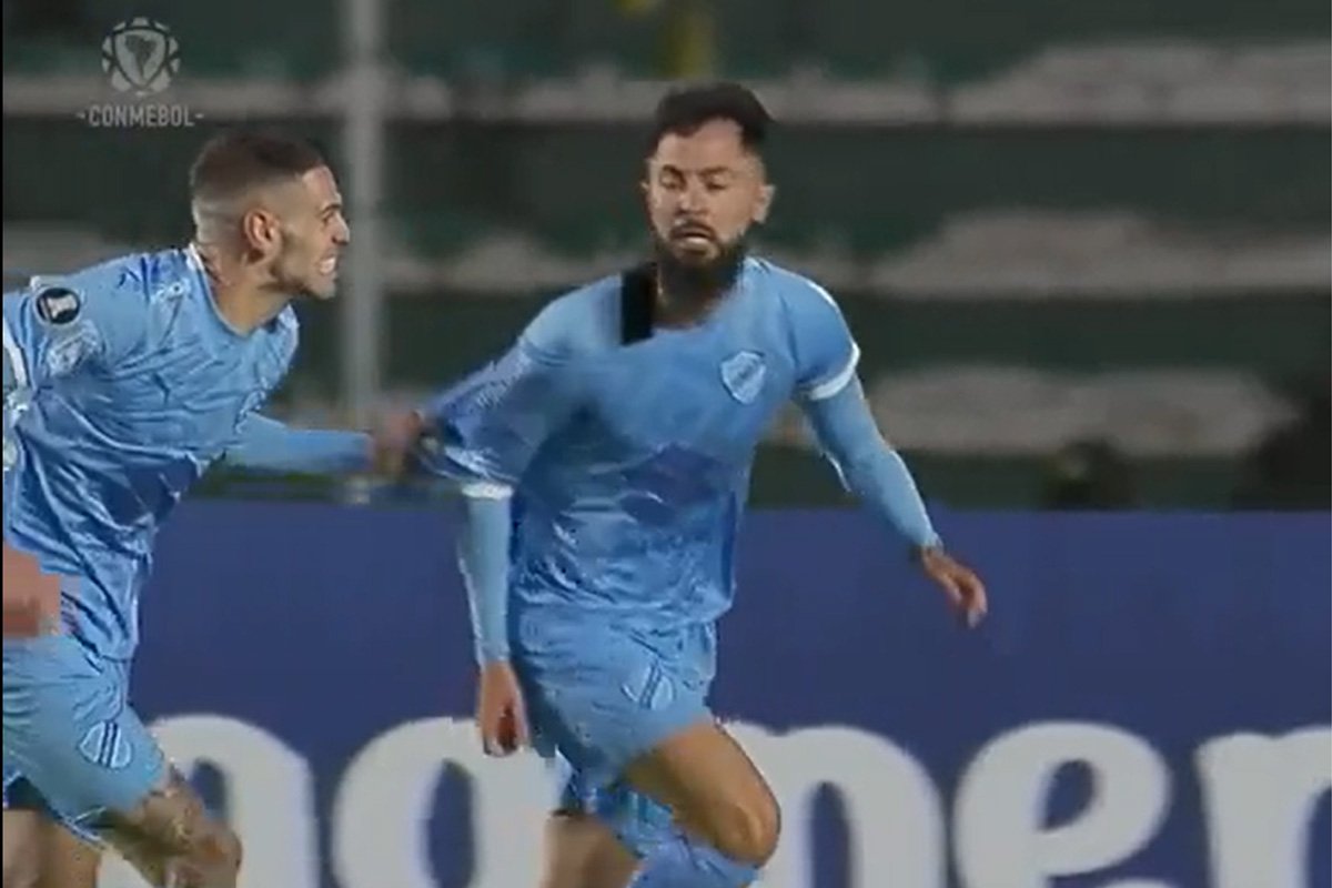 Bruno Sávio fez o terceiro gol do Bolívar contra o Millonarios (foto: Reprodução/OneFootball/Conmebol)