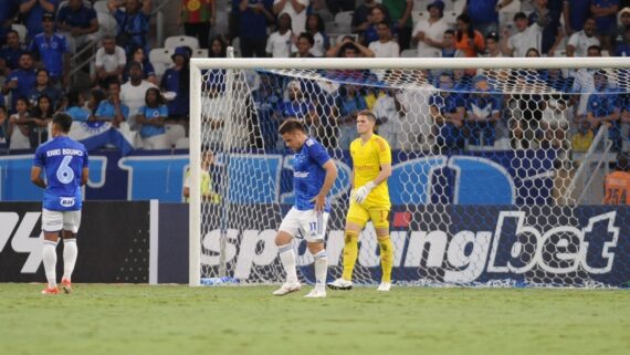 Cruzeiro 3 x 3 Alianza (foto: Alexandre Guzanshe/EM/DA Press)