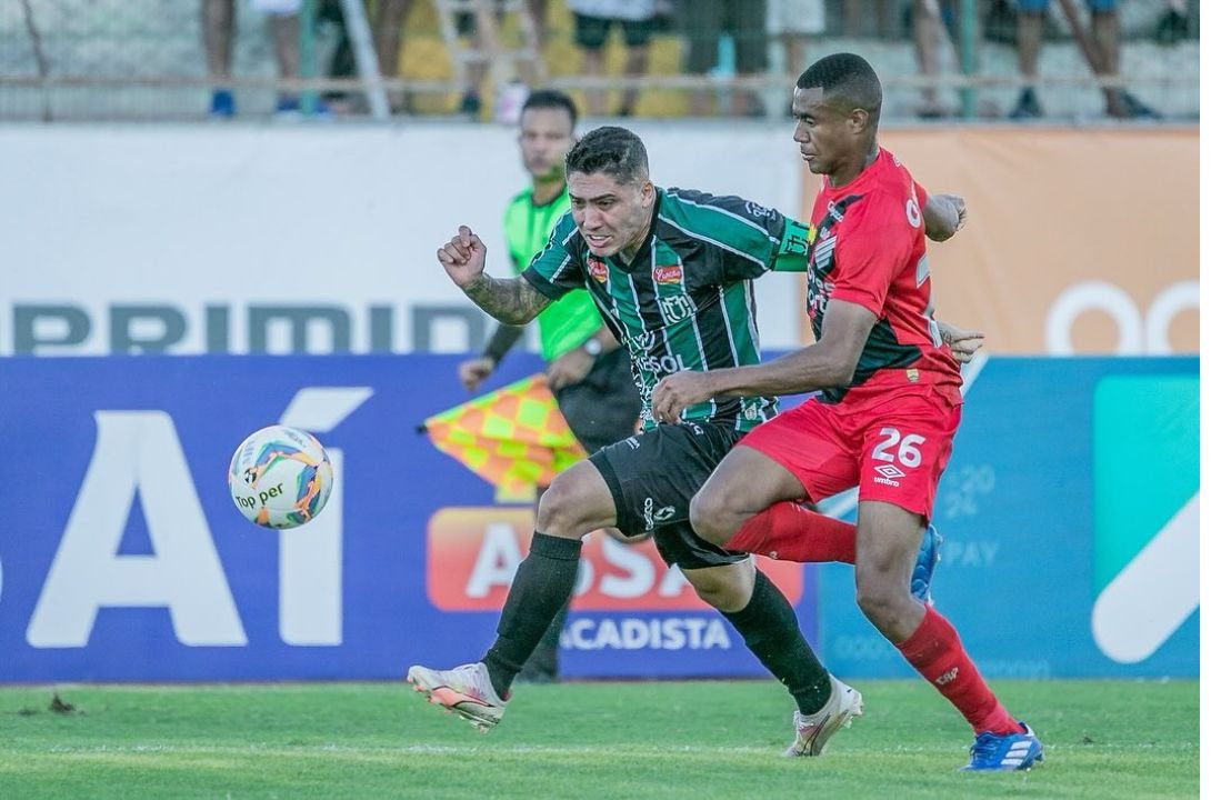 Maringá e Athletico no Campeonato Paranaense (foto: Divulgação/Maringá)