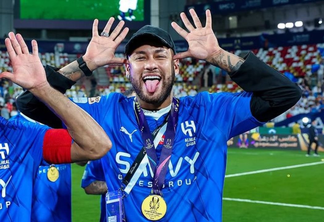 Neymar comemora título do Al-Hilal (foto: Divulgação/Al-Hilal)