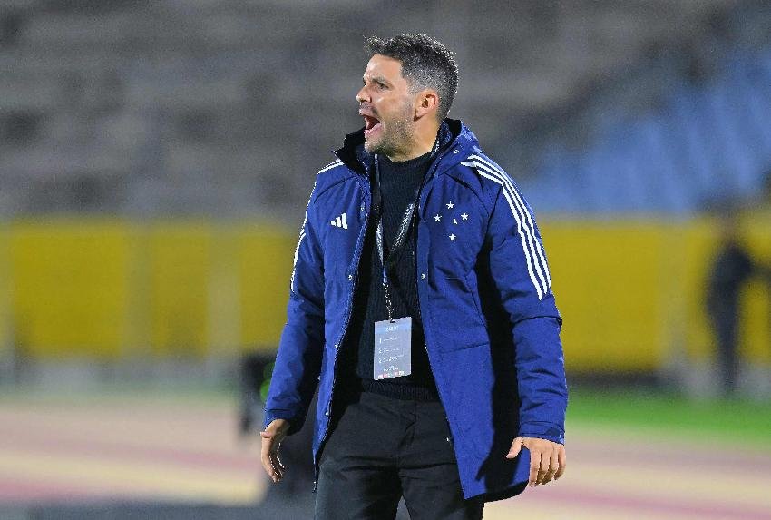 Nicolás Larcamón no Cruzeiro (foto: Rodrigo BUENDIA / AFP)