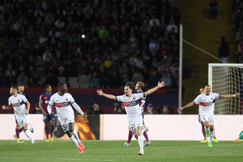 PSG e Barcelona na Champions League (foto: Josep LAGO / AFP)