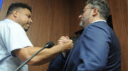 Ronaldo Nazário cumprimenta Alexandre Mattos (foto: Alexandre Guzanshe/EM D.A Press)