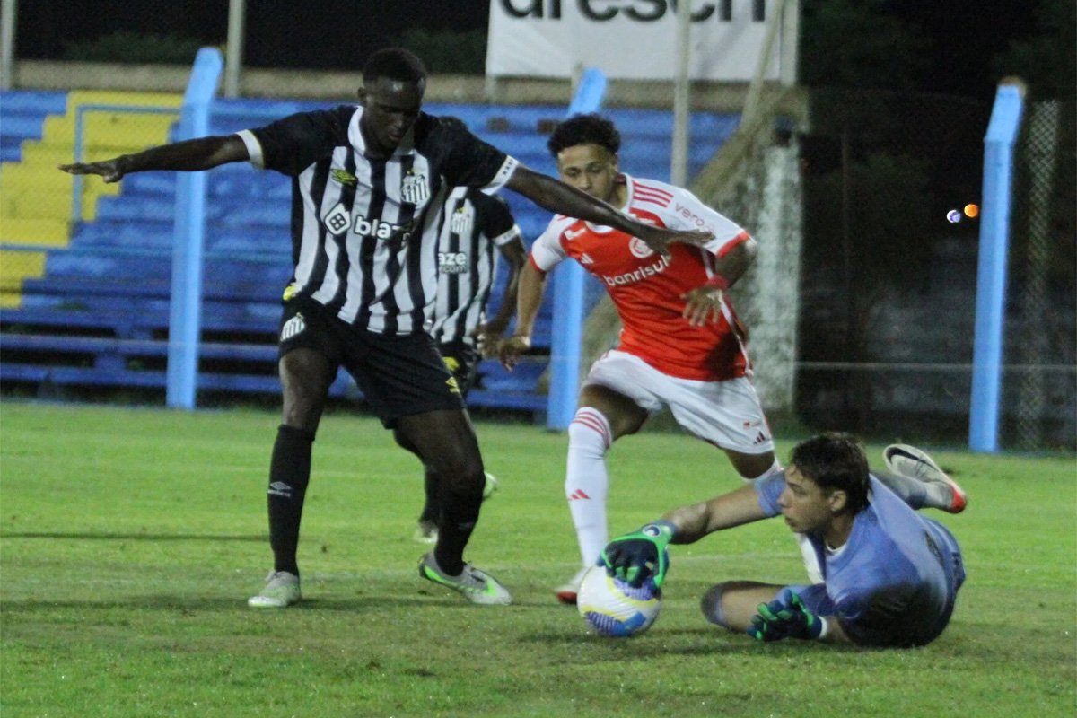 Santos ganhou do Inter por 3 a 2 no Brasileiro Sub-20 (foto: Divulgação)