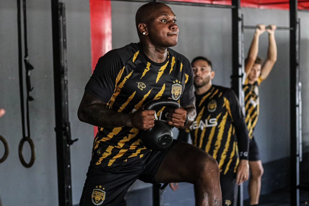 Atacante Sassá durante sessão de treinos na academia (foto: João Normando/AMFC)