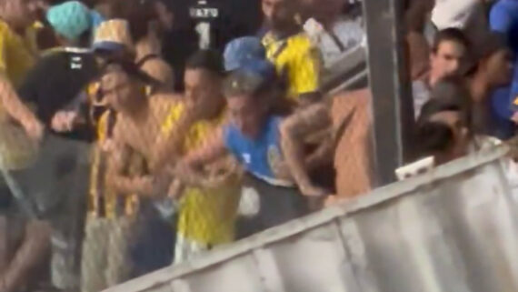 Torcedor do Rosario Central fez gestos imitando um macaco na Arena MRV (foto: Reprodução/Redes sociais)
