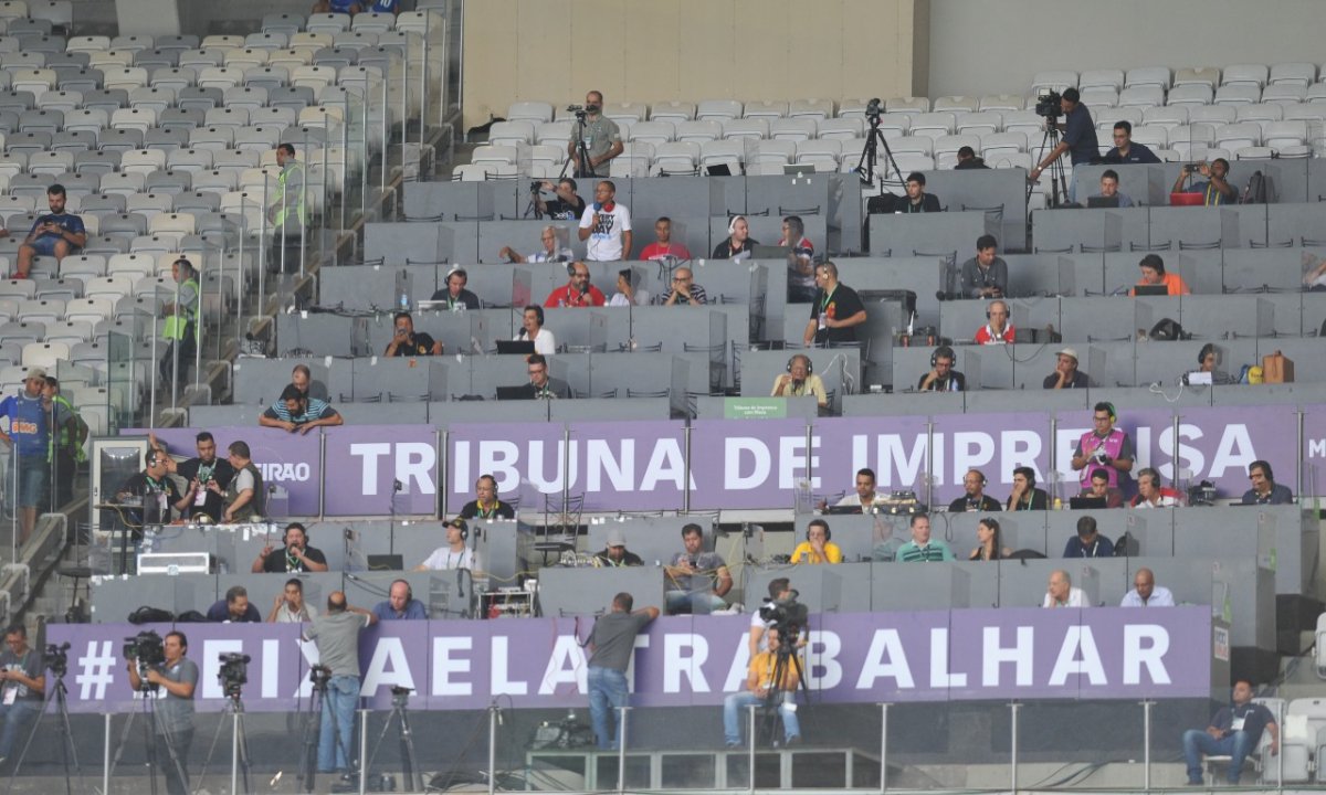 Tribuna do Mineirão, ao lado do setor roxo superior (foto: Alexandre Guzanshe/EM/D.A Press)