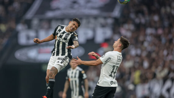 Zaracho em ação durante duelo entre Corinthians e Atlético (foto: Pedro Souza/Atlético)