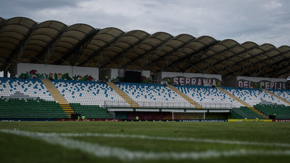 Estádio Armando Maestre Pajaveau, em Valledupar (foto: Gustavo Aleixo/Cruzeiro)