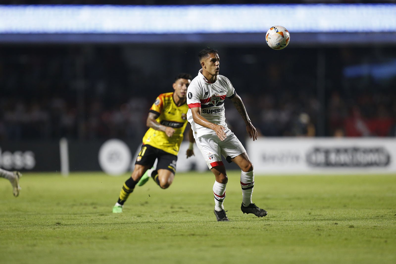 São Paulo e Barcelona empataram por 0 a 0 no Morumbis (foto: Rubens Chiri e Paulo Pinto/Saopaulofc.net)