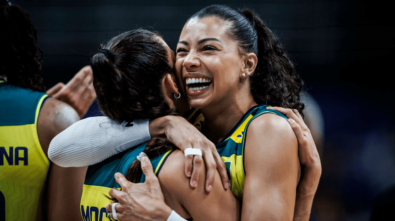 Carolana e Macris, jogadoras da Seleção Brasileira (foto: Reprodução/FIVB)