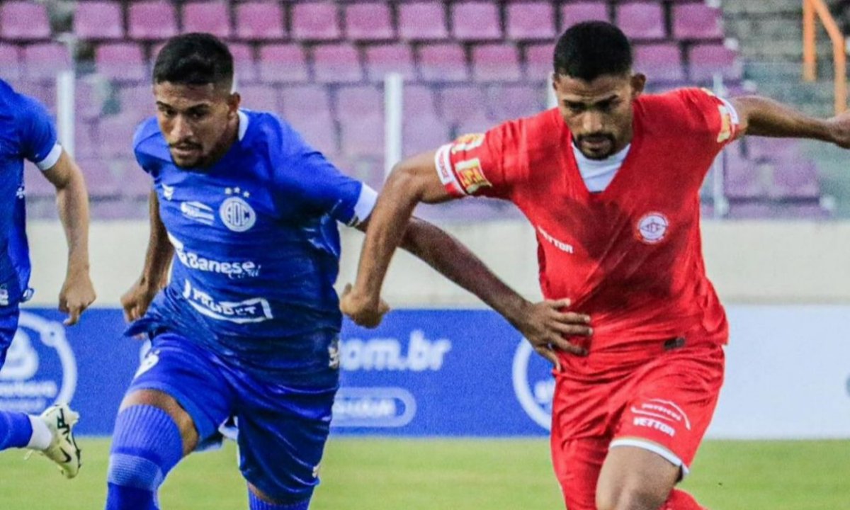 Confiança e Tombense em jogo pela Série C (foto: Divulgação/Tombense)