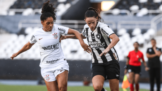 Jogadoras de Corinthians e Botafogo, pelo Brasileiro Feminino (foto: Arthur Barreto/Botafogo)